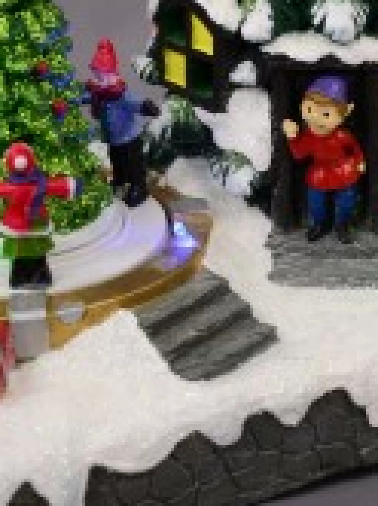 Christmas Warehouse Christmas Tree Scene With Kids & Elf With Led Lights & Animated Tree - 19Cm> Christmas Village Scenes
