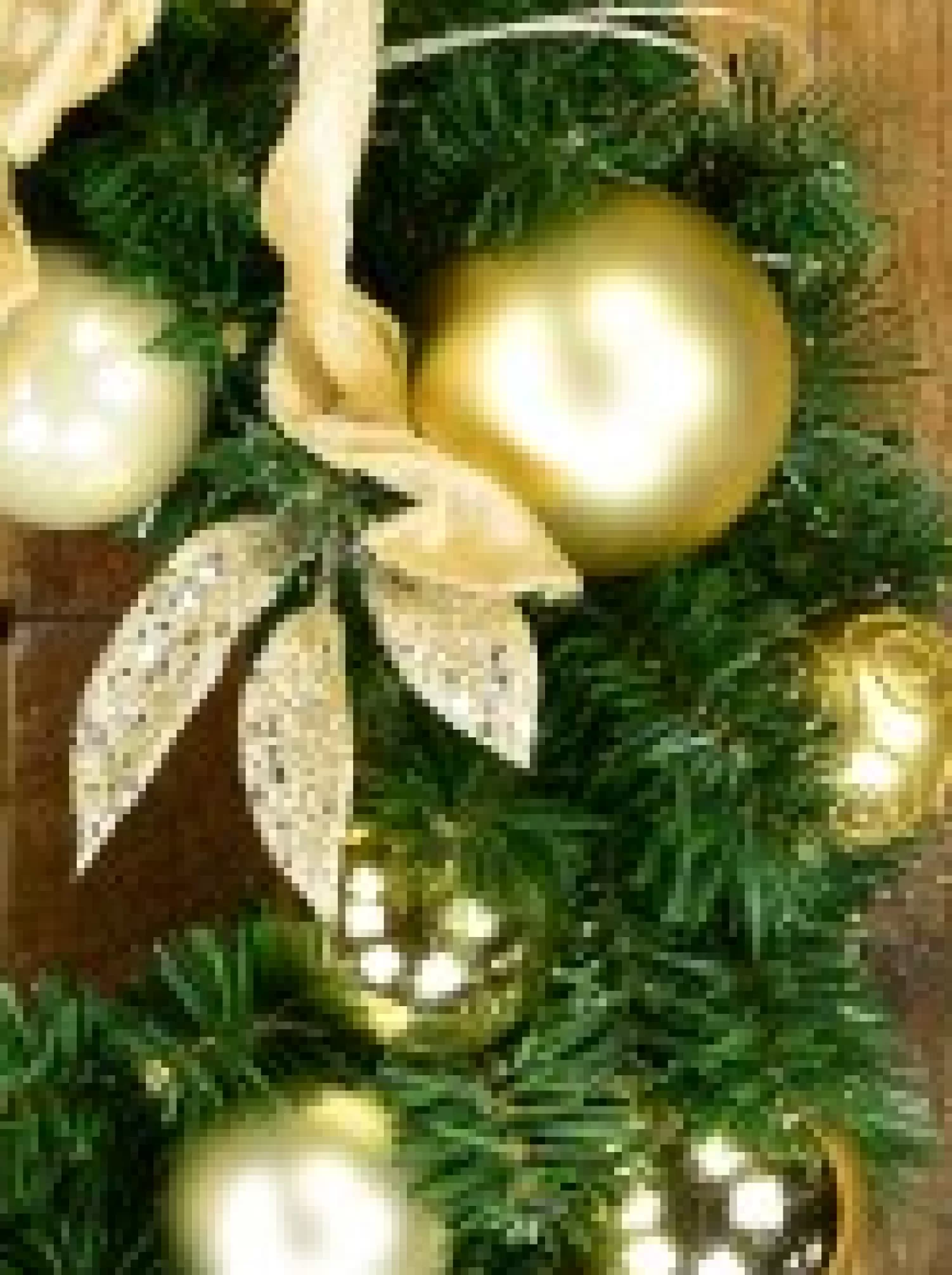 Christmas Warehouse Decorated Gold & Champagne Bauble, Leaf Stem & Bow Pine Wreath - 45Cm> Christmas Wreaths