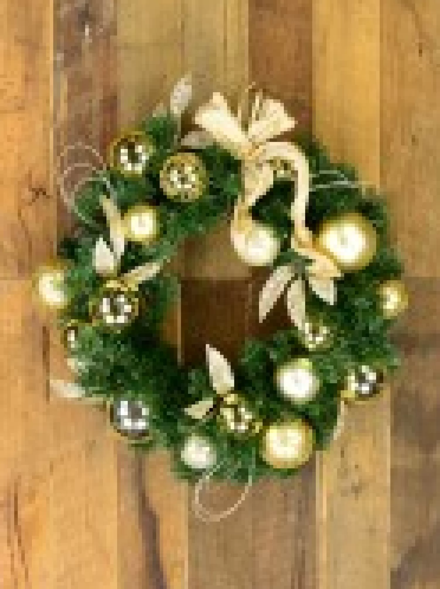 Christmas Warehouse Decorated Gold & Champagne Bauble, Leaf Stem & Bow Pine Wreath - 45Cm> Christmas Wreaths