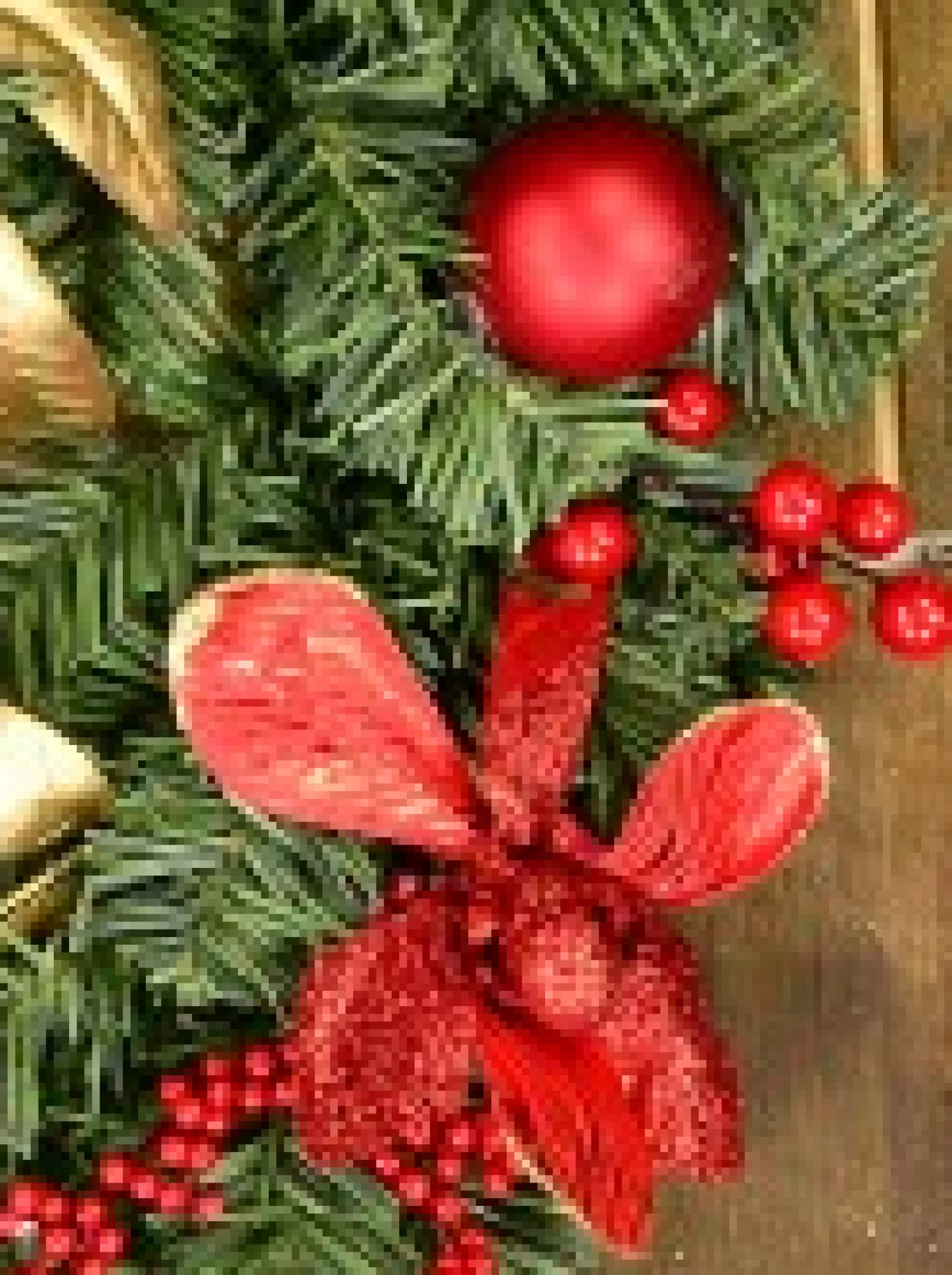 Christmas Warehouse Decorated Red Bauble, Berry & Poinsettia & Gold Leaf Pine Wreath - 40Cm> Christmas Wreaths