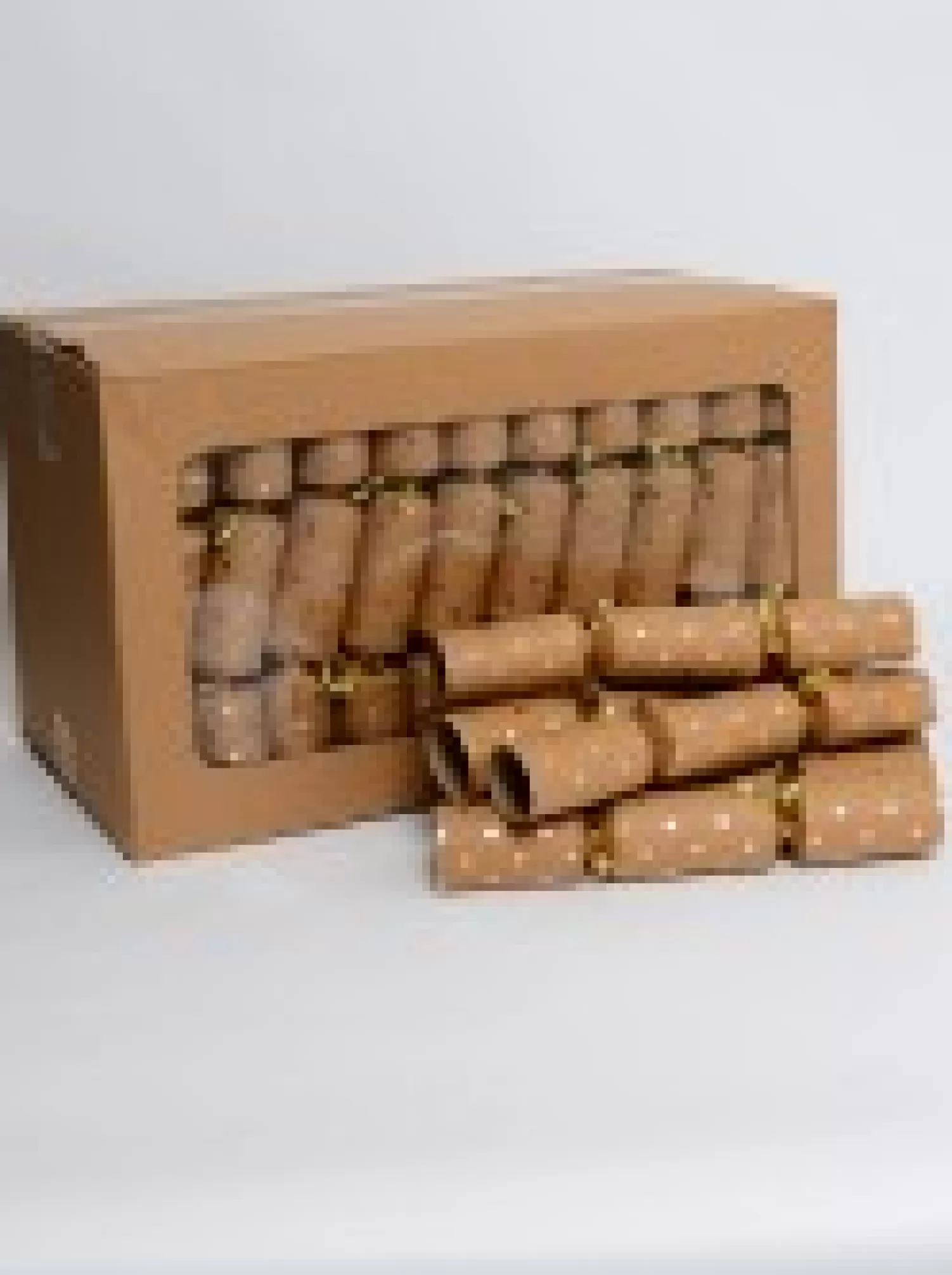 Christmas Warehouse Gold Dot Pattern Design On Kraft Paper Christmas Cracker Bon Bons - 50 X 30Cm> Christmas Cracker Bon Bon Catering Packs (50 Per Pack)