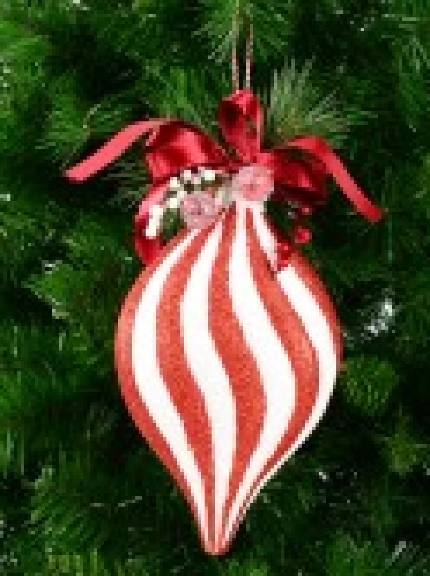 Christmas Warehouse Red & White Swirl Pattern Onion Shape Christmas Hanging Decoration - 30Cm> Hanging Decorations - Individual
