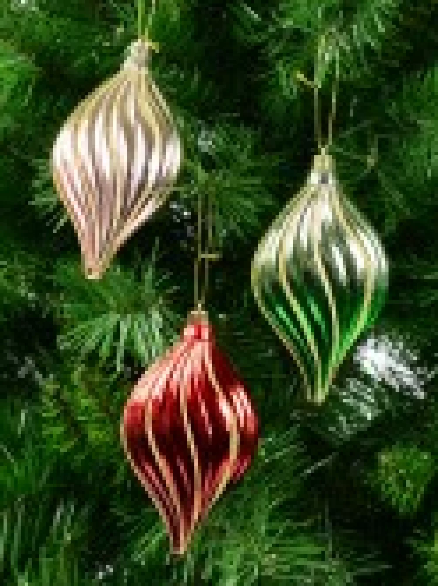 Christmas Warehouse Red, Green & Pink Gradated Onion Baubles With Gold Stripes - 3 X 14Cm> Bauble Packs